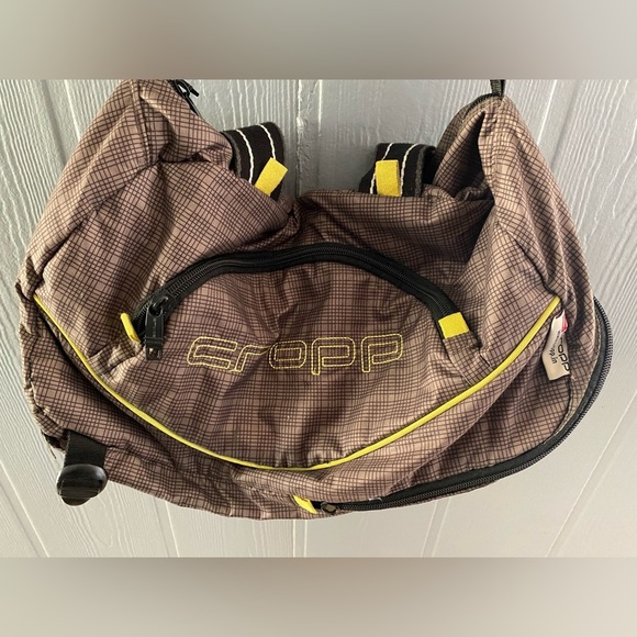 Cropp Convertible Backpack/Duffle​ - Picture 3 of 8
